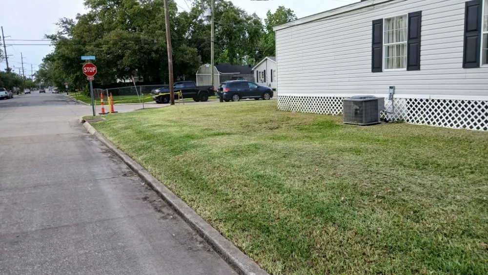 Reliable yard cleanup service experts serving Sulphur, LA - Fresh Cutz Lawn Care