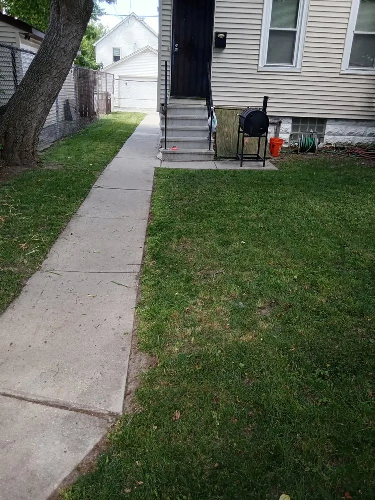 Reliable landscape installation for residential properties in Milwaukee, WI by Fresh Cutz Lawn Service
