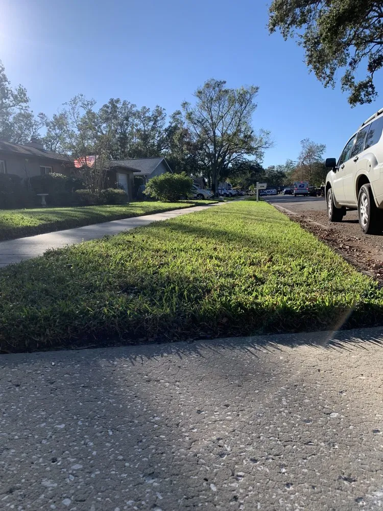 Reliable lawn mowing service for residential properties in St. Petersburg, FL by Fresh Cutz N Clean