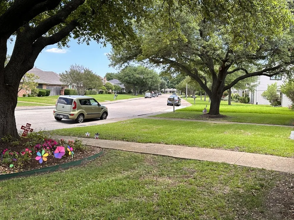 Custom garden landscaping experts serving Whitewright, TX - Fresh Cutz