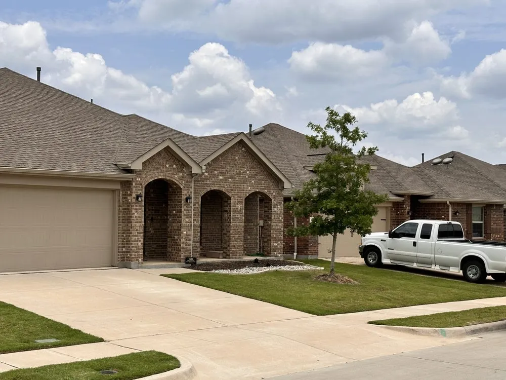 Professional lawn care service in Whitewright, TX - Fresh Cutz
