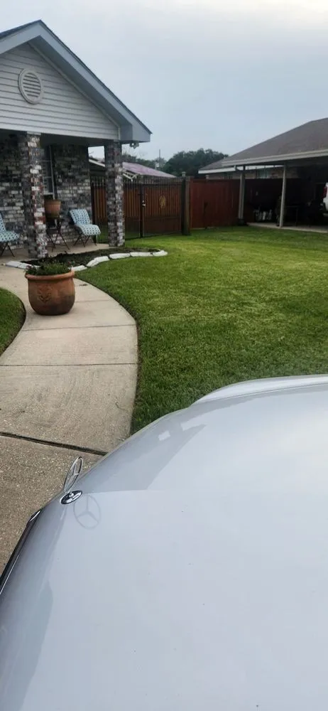 Affordable landscape installation in River Ridge, LA - Fresh Kutz Lawncare & Landscape