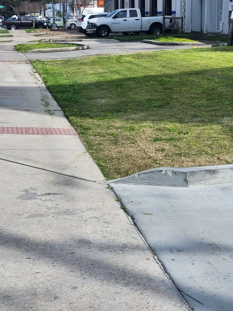 Expert outdoor landscaping for outdoor upgrades in River Ridge, LA by Fresh Kutz Lawncare & Landscape