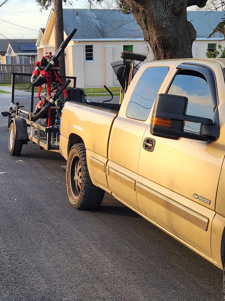 Custom yard cleanup service for outdoor upgrades in River Ridge, LA by Fresh Kutz Lawncare & Landscape