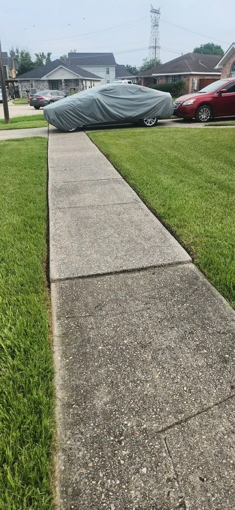 Expert landscape installation near you in River Ridge, LA by Fresh Kutz Lawncare & Landscape