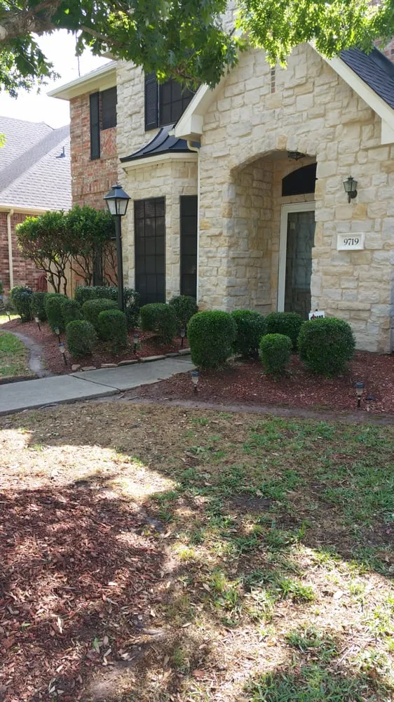 Expert lawn care service for outdoor upgrades across Houston, TX - Fresh Lawn Mowing Service