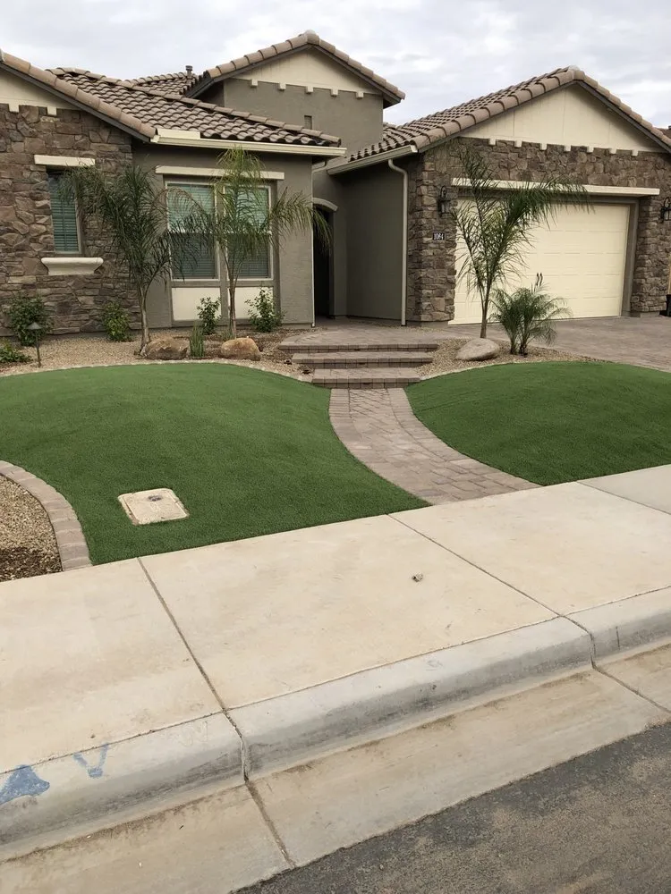 Top-rated yard maintenance experts serving Queen Creek, AZ - Fresh Look Landscaping