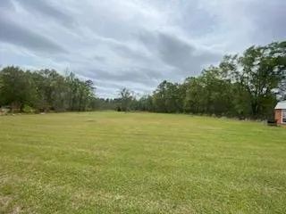 Top-rated lawn mowing service for outdoor upgrades in Milton, FL by Fresh Looks Landscaping