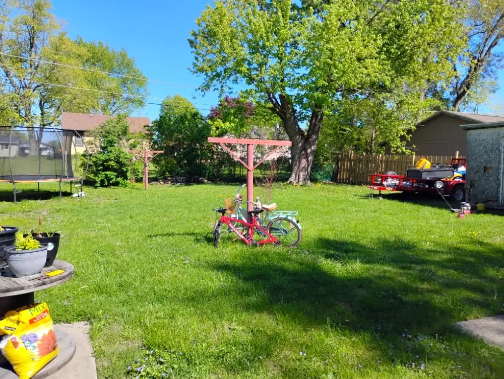 Local residential landscaping experts serving Sterling, IL - Fresh Looks