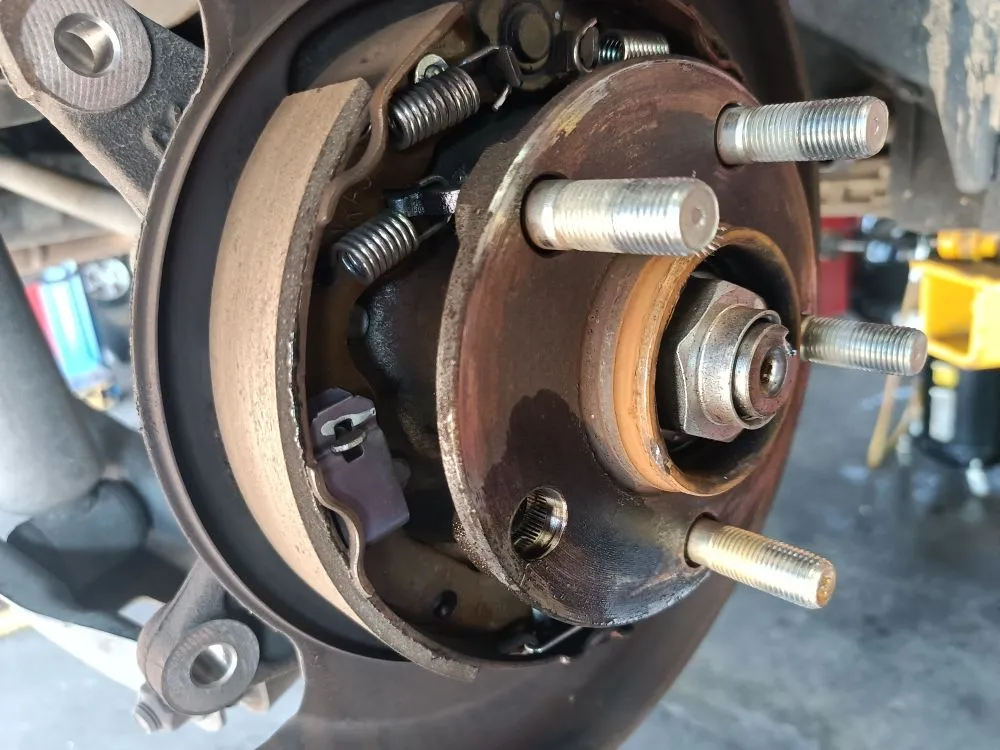 Local residential landscaping in Baton Rouge, LA by Fresh Maintenance