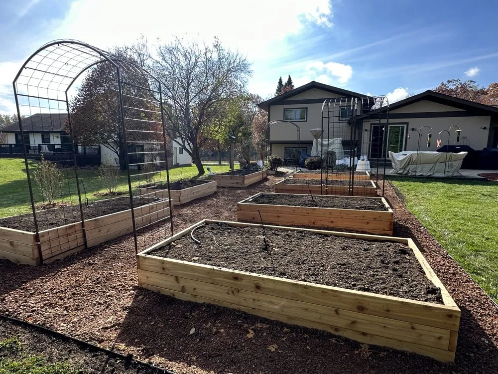 Custom lawn care service experts serving Pewaukee, WI - Fresh Roots