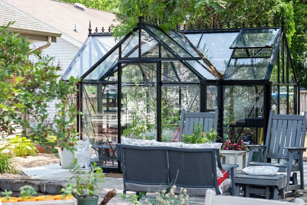 Expert yard maintenance experts serving Pewaukee, WI - Fresh Roots