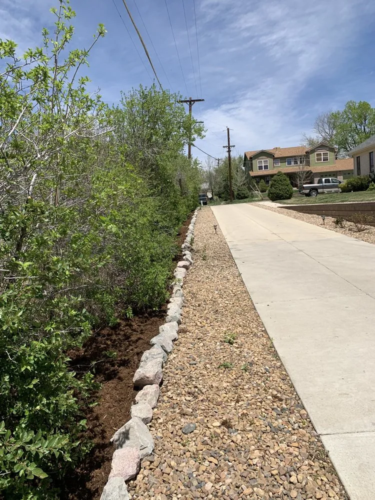 Custom yard maintenance experts serving Lakewood, CO - Fresh Space Landscape