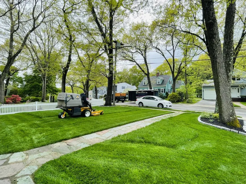 Reliable lawn mowing service experts serving Lynn, MA - Fresh Start Landscaping