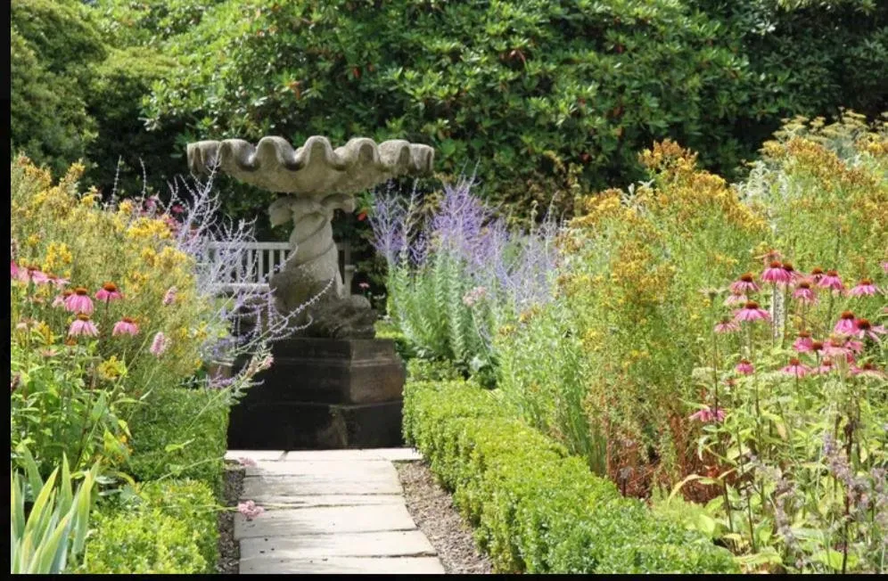 Expert lawn care service in Stamford, CT - Fresh Start Landscaping