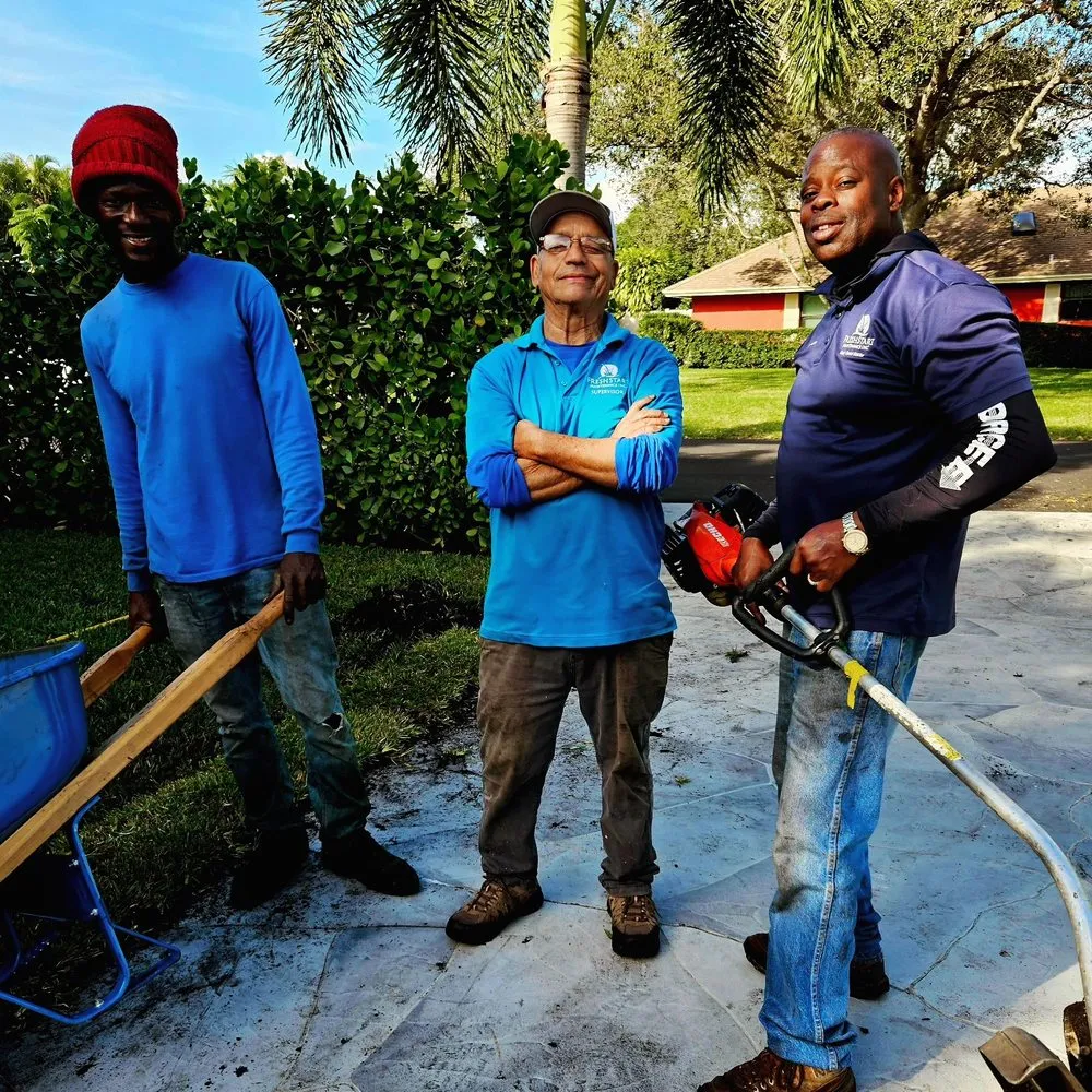 Custom garden landscaping in West Palm Beach, FL by Fresh Start Maintenance