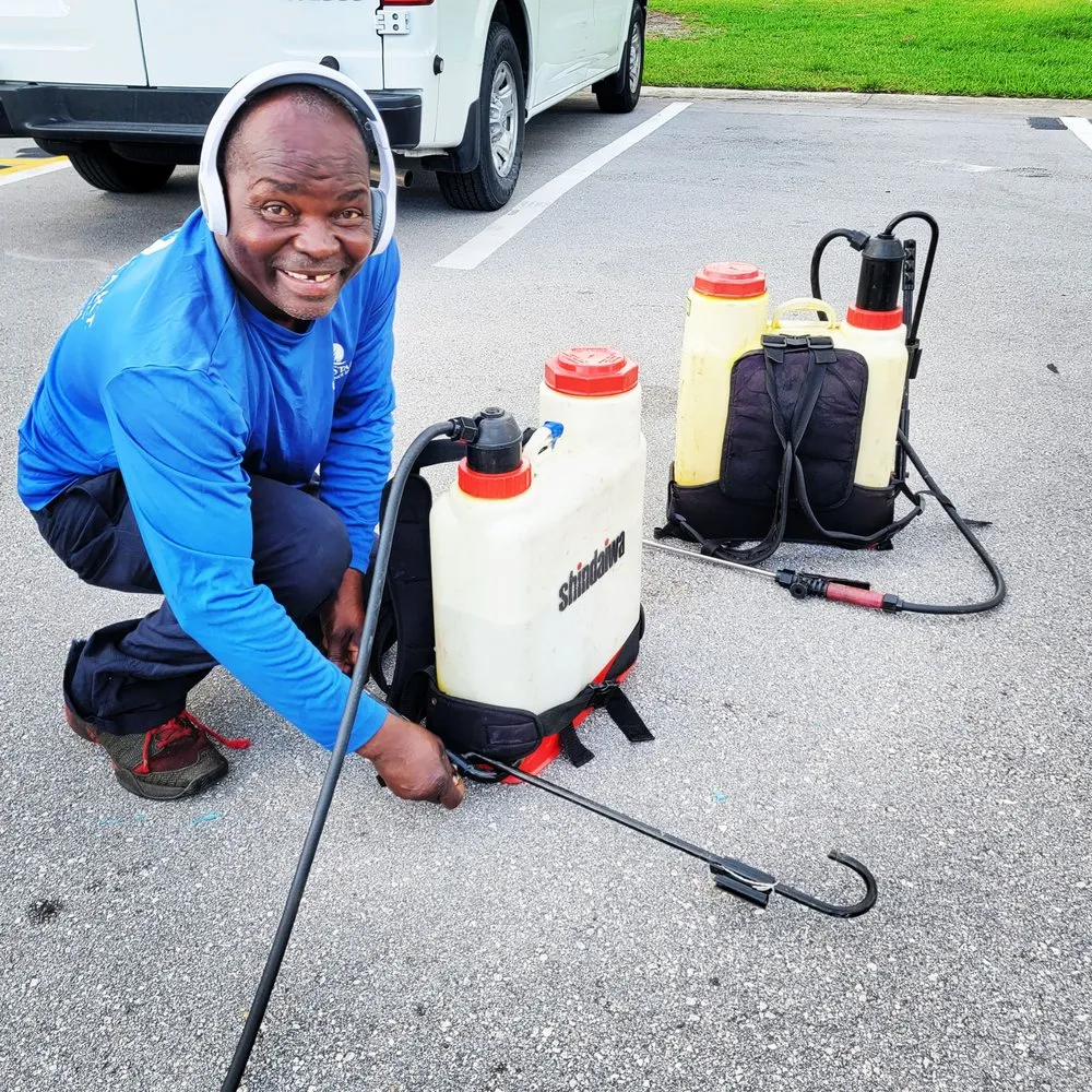 Top-rated landscaping services for residential properties in West Palm Beach, FL by Fresh Start Maintenance