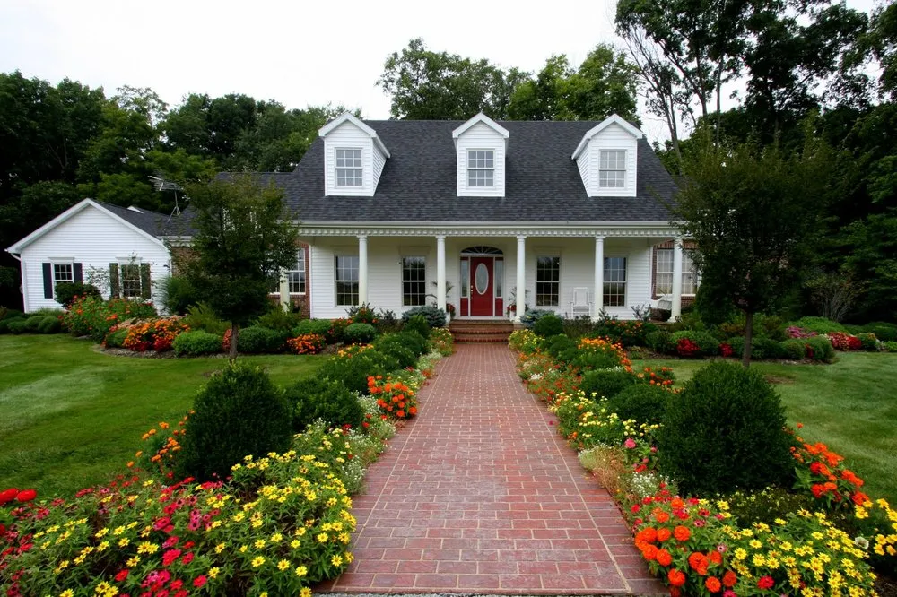 Trusted yard maintenance with custom design in St. Louis, MO by Fresh Start Outdoors