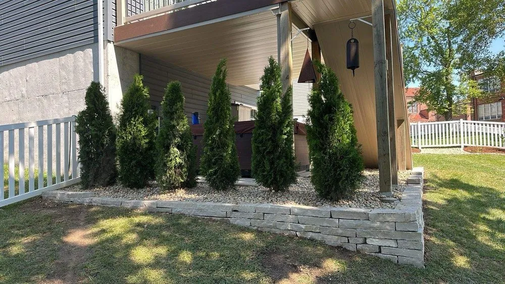 Expert outdoor landscaping experts serving St. Louis, MO - Fresh Start Outdoors