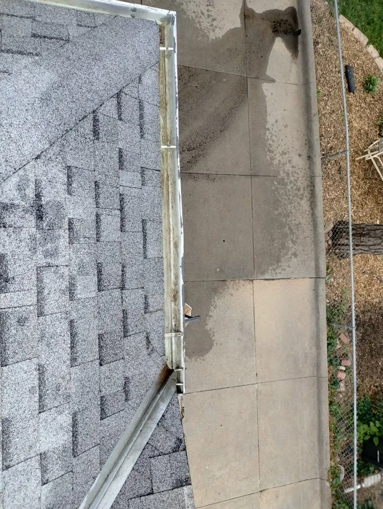 Trusted lawn care service with custom design across Lincoln, NE - Fresh Start Painting