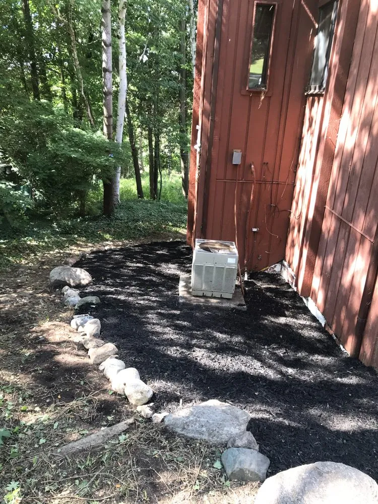 Top-rated landscaping services in Utica, MI by Fresh Water Landscaping & Design's