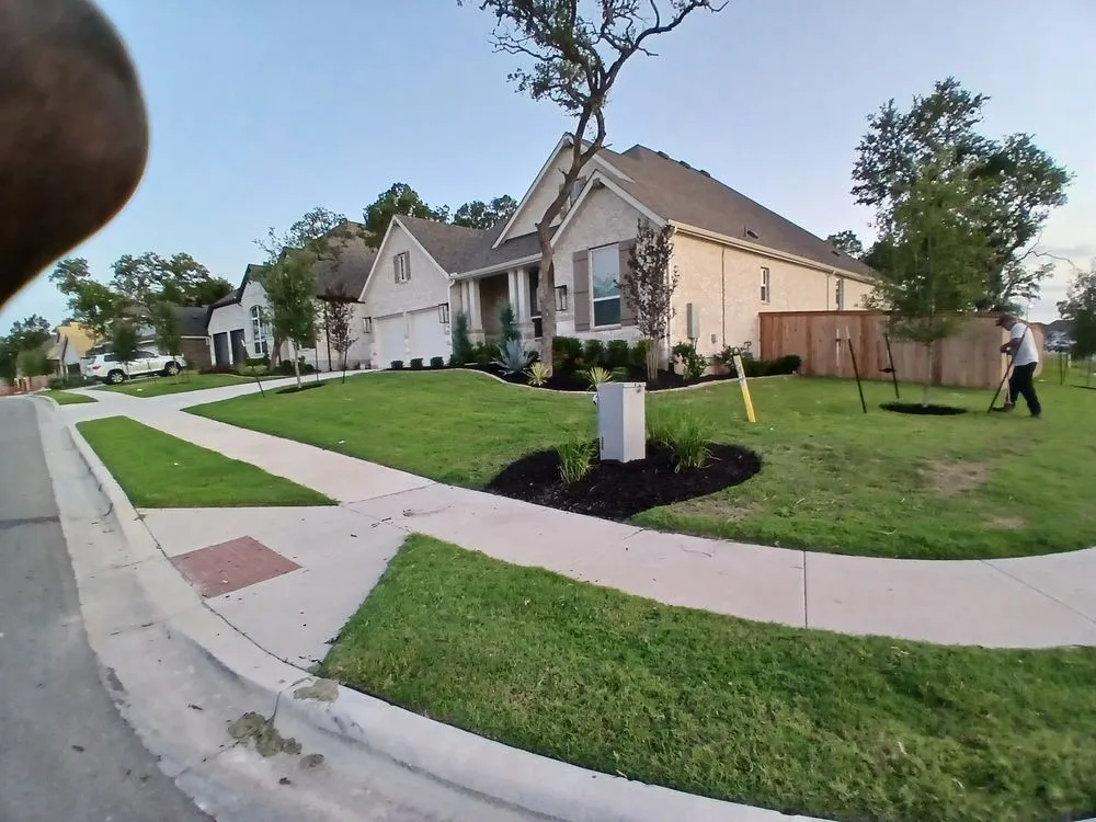 Reliable lawn mowing service experts serving Kyle, TX - FreshCutz