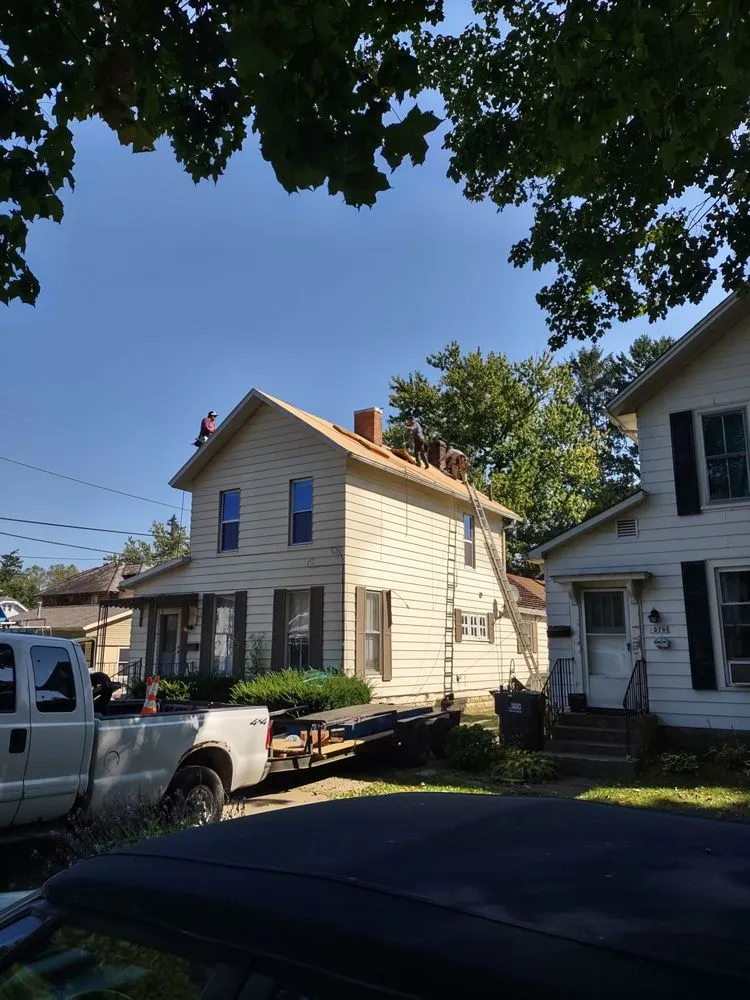 Professional yard maintenance experts serving Newark, OH - Freshlook Home & Lawn