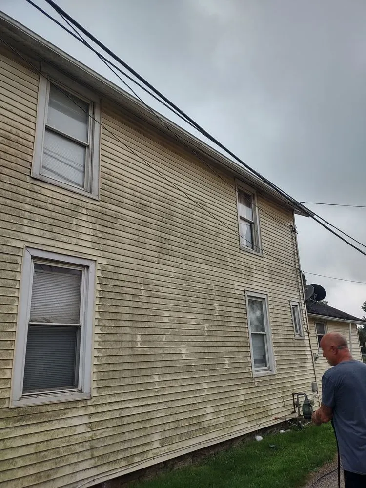 Trusted outdoor landscaping for residential properties in Newark, OH by Freshlook Home & Lawn