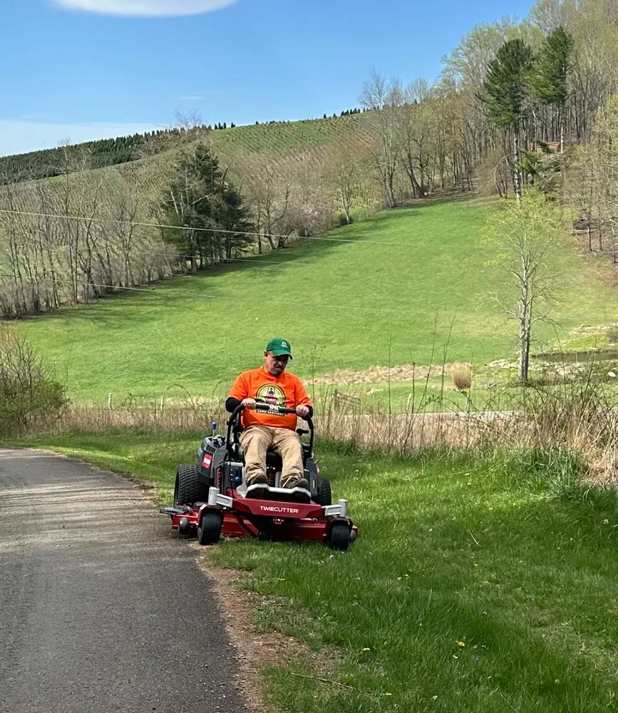 Local yard cleanup service in West Jefferson, NC - FreshMow Lawn Services