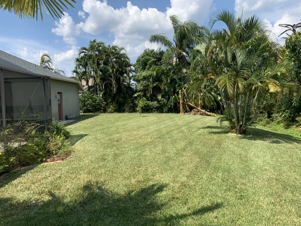 Local residential landscaping experts serving Melbourne, FL - Freys Lawn Care service