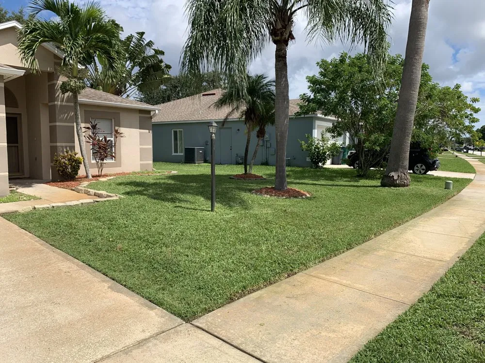 Trusted garden landscaping for beautiful yards in Melbourne, FL by Freys Lawn Care service