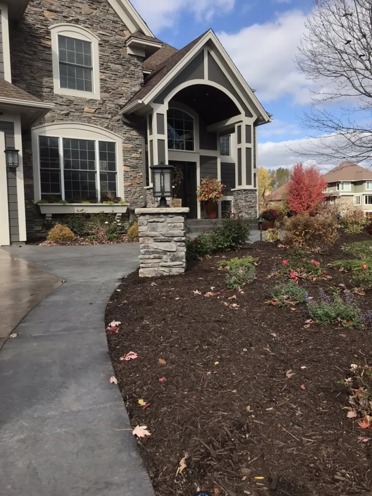 Top-rated landscape installation for homes in Maplewood, MN by Friedrich Landscape