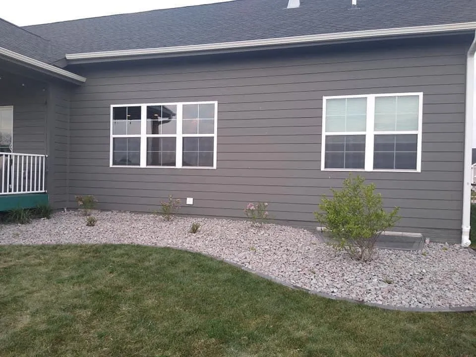 Affordable residential landscaping experts serving Des Moines, IA - Friend Landscaping
