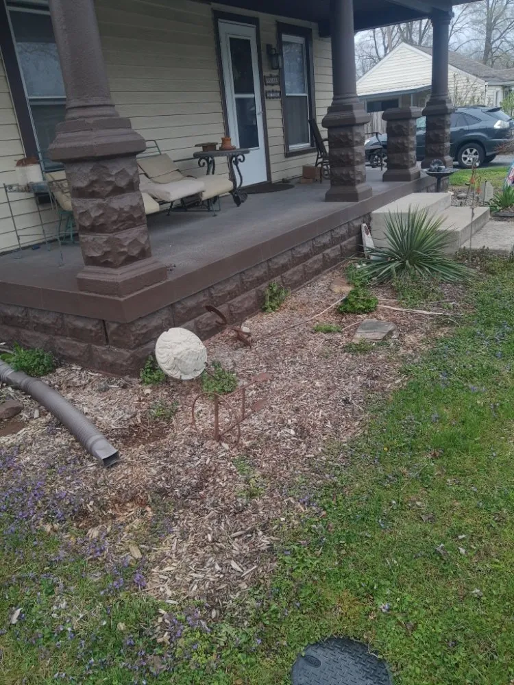 Top-rated outdoor landscaping experts serving Indianapolis, IN - Friendly Brinleys Landscaping