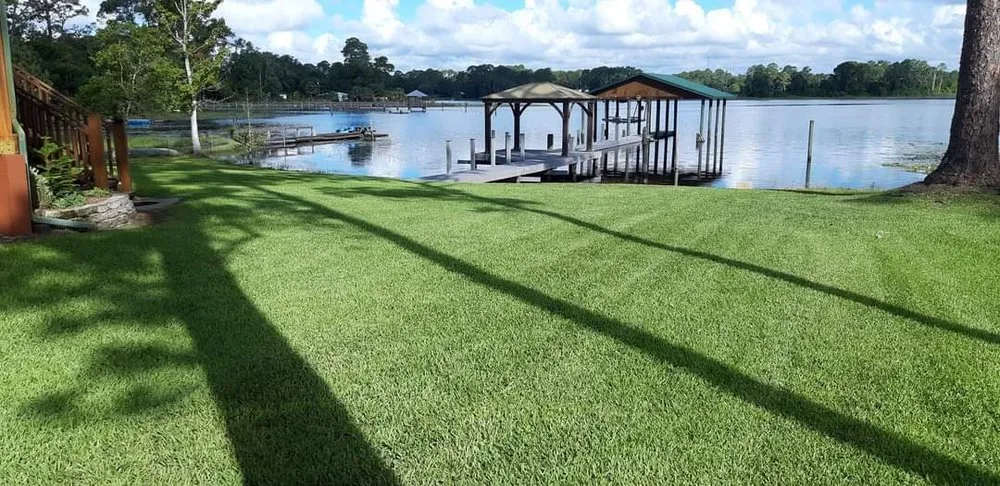 Local garden landscaping for homes across Fruitland, FL - Friendly's Lawn service