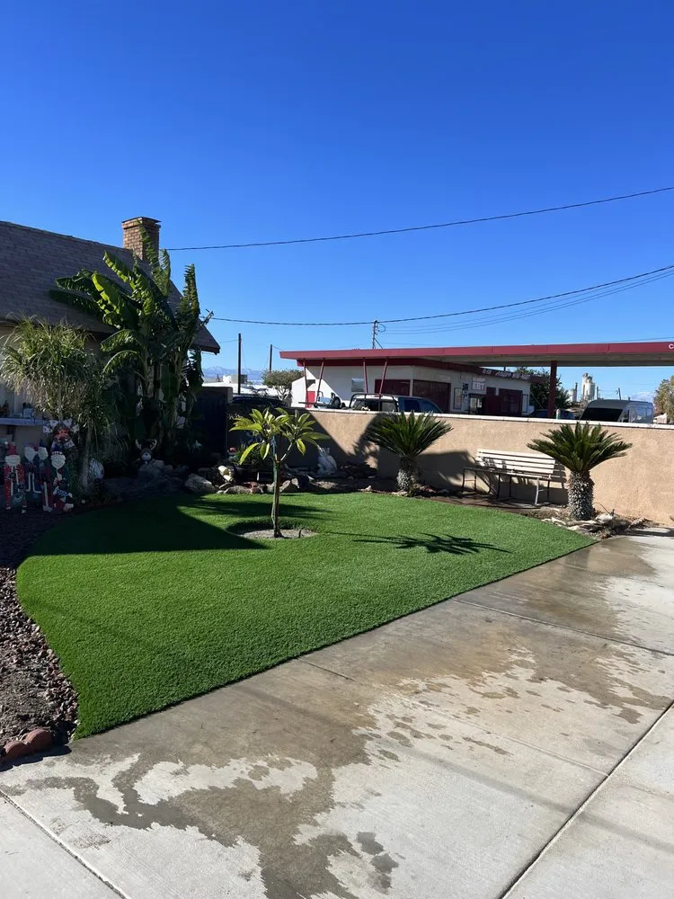 Reliable landscaping services for year-round maintenance in La Quinta, CA by Frog's Gardening & Landscape Design