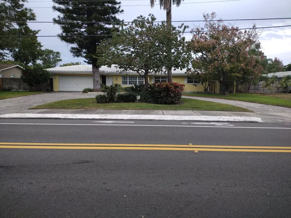 Top-rated residential landscaping experts serving Pinellas Park, FL - From The Dirt Lawns and Landscaping