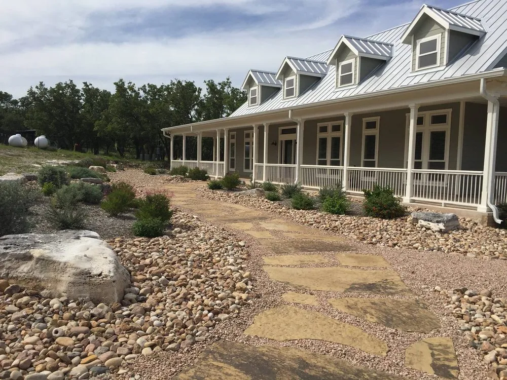 Top-rated yard maintenance in Fredericksburg, TX - FRONTIER IRRIGATION & LANDSCAPE