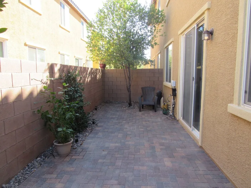 Custom lawn care service experts serving Las Vegas, NV - Frontier Landscaping