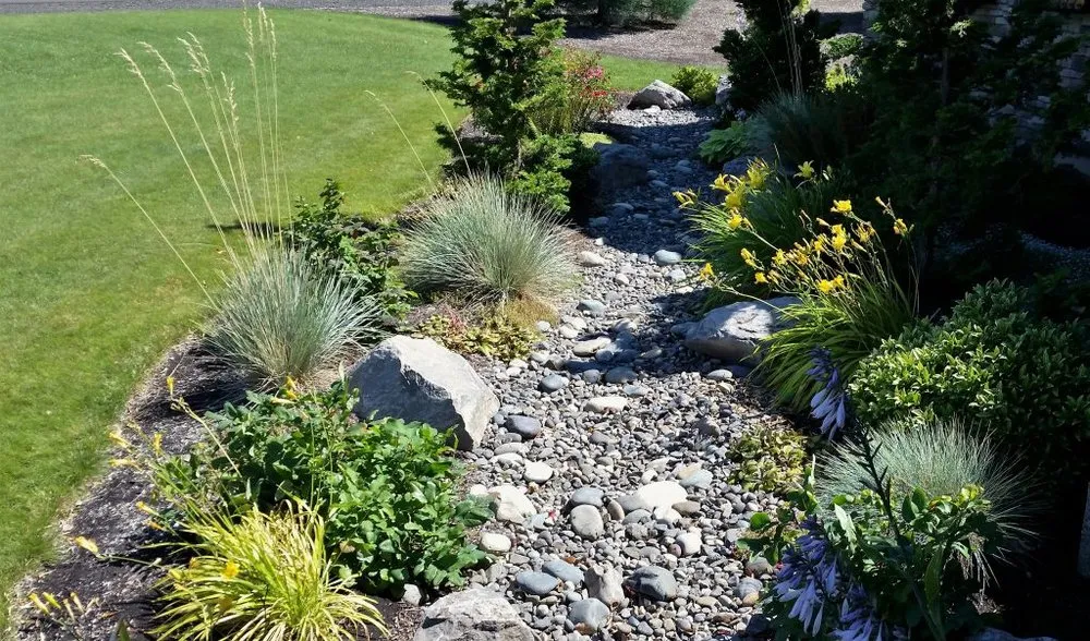 Top-rated garden landscaping in Vancouver, WA by Frontier Landscaping