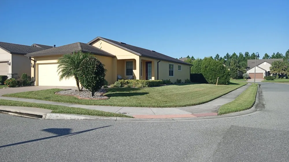 Local garden landscaping in BVL, FL by Frontline Cuts And Maintenance