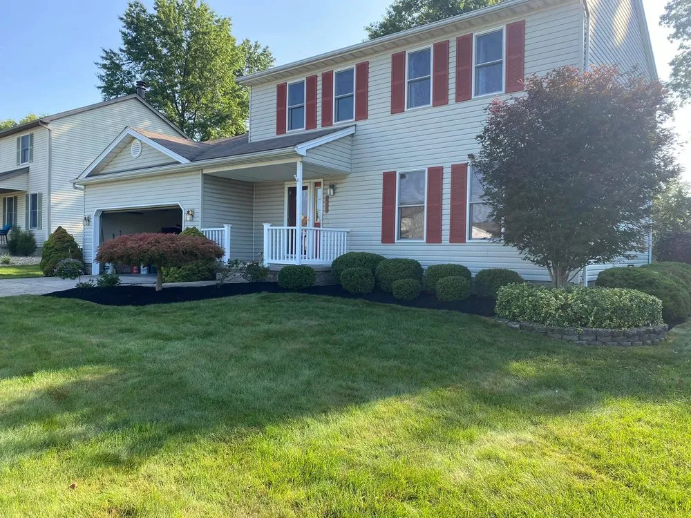 Top-rated garden landscaping for beautiful yards in Austintown, OH by Frontline Lawn Care & Landscaping