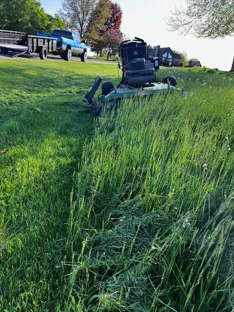 Custom lawn mowing service in Lanark, IL by Frontyard Fades