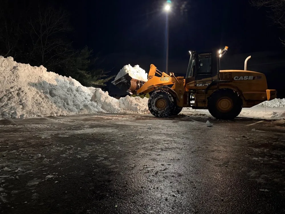 Local yard cleanup service experts serving Manchester, NH - Frost Landscaping