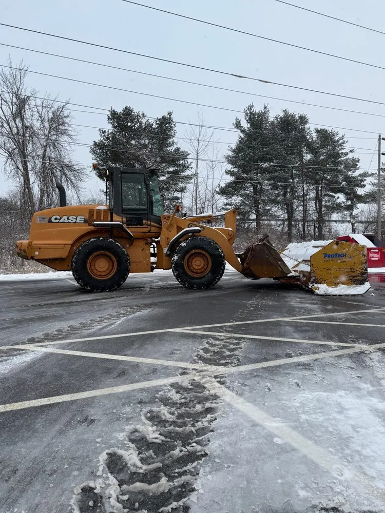 Professional lawn mowing service in Manchester, NH - Frost Landscaping