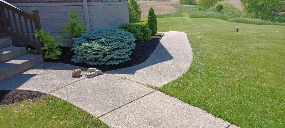 Top-rated yard maintenance in Lebanon, IN by Frosty Green's Landscaping
