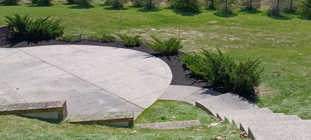 Reliable landscaping services in Lebanon, IN by Frosty Green's Landscaping