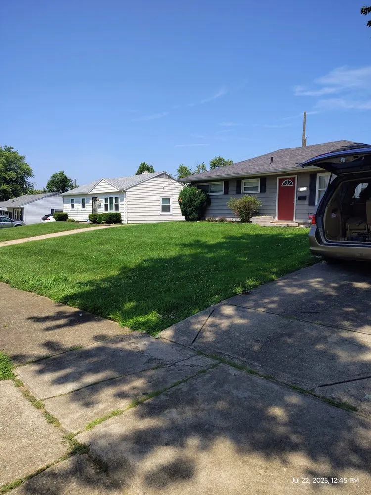 Trusted landscape design in Middletown, OH by Frosty's Family Lawn Care