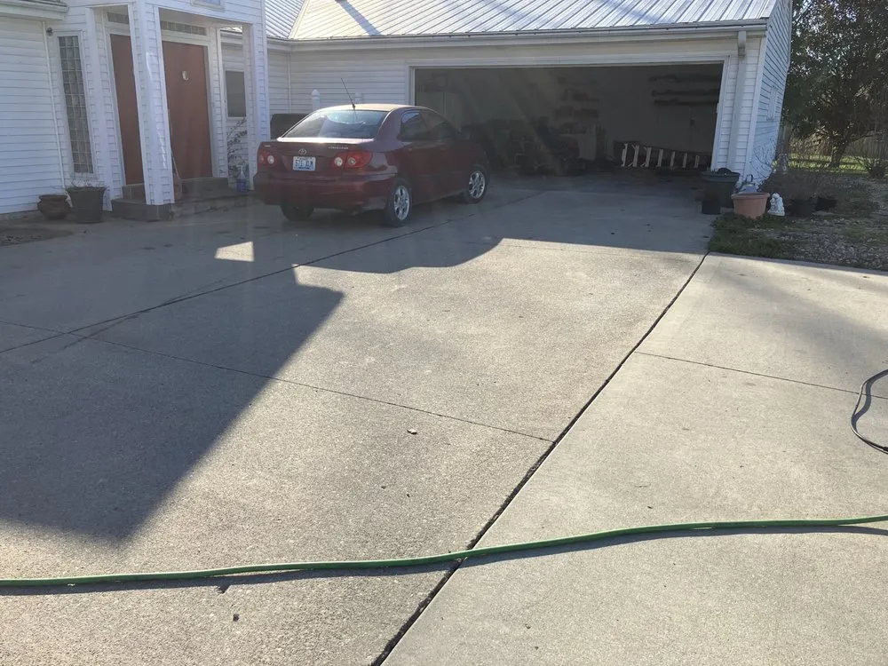 Reliable landscaping services with custom design in Warsaw, KY by Frozty’s Property Maintenance