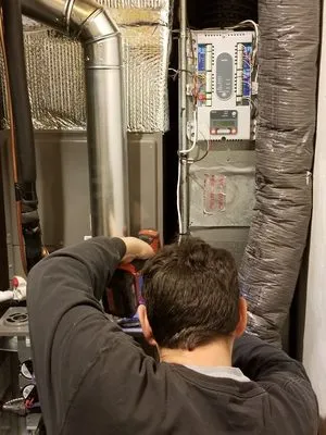 Fryer & Sons Construction And Maintenance Logo